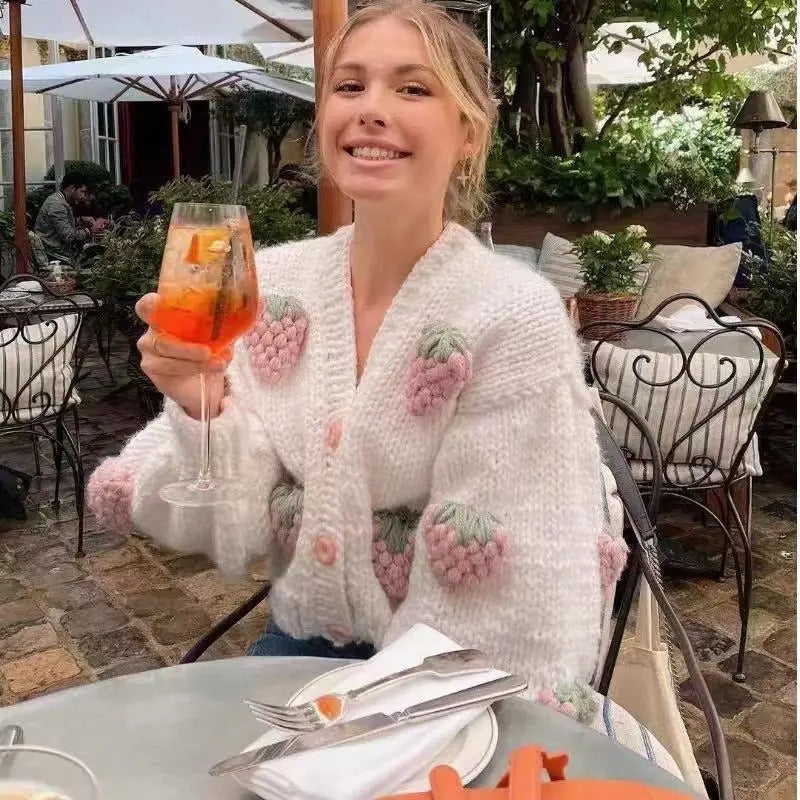 Gilet Tricoté Fraises | Doux | Mignon & Confortable
