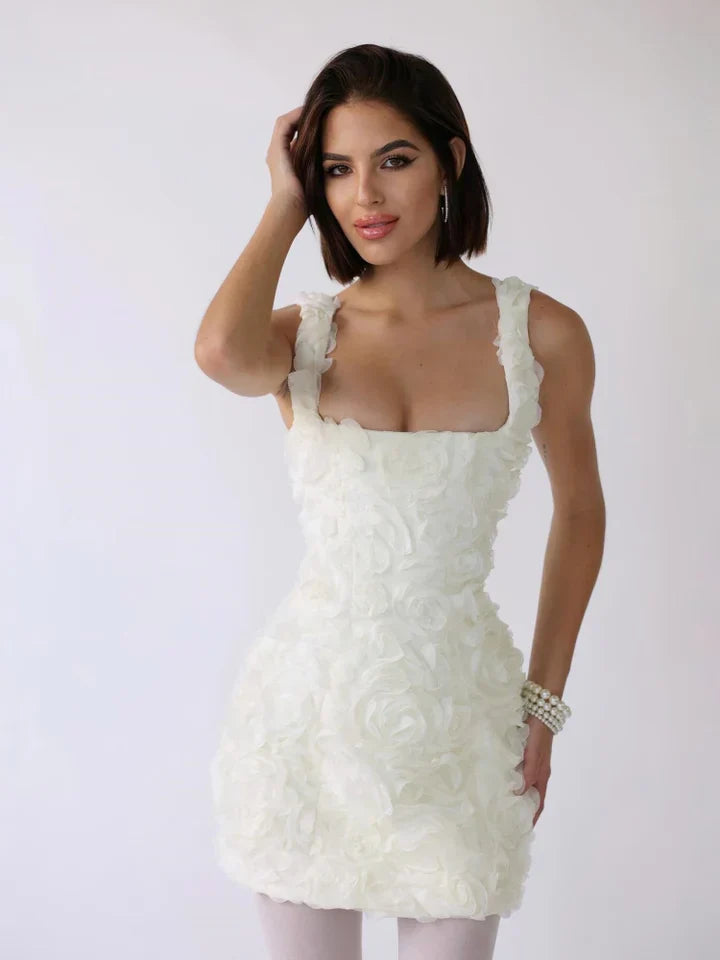 Robe Mini Texturée | Coupe Structurée | Audacieuse et Élégante