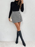 Jupe Mini en Tweed à Boutons | Chic & Preppy | Élégance Texturée