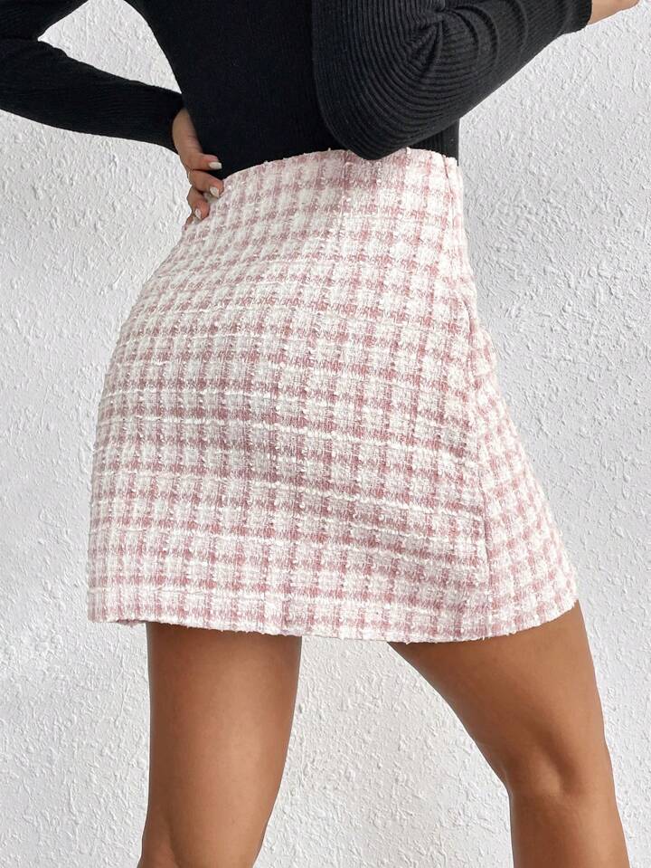 Jupe Mini en Tweed à Boutons | Chic & Preppy | Élégance Texturée