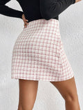 Jupe Mini en Tweed à Boutons | Chic & Preppy | Élégance Texturée