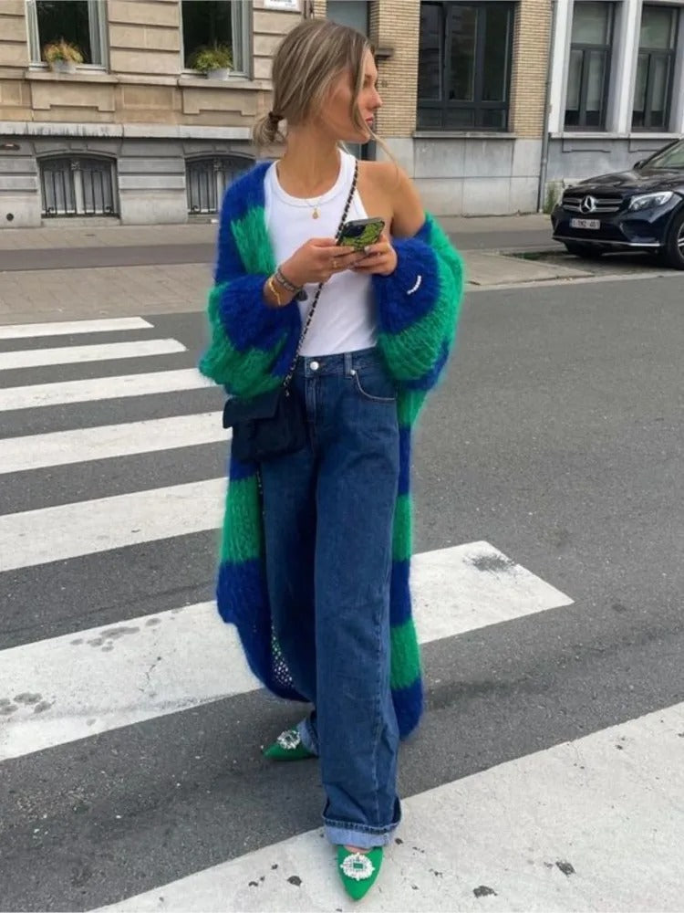 Robe Longue en Maille Rayée | Confortable | Audacieuse et Colorée