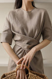 Robe Midi en Lin | Détail Noué à la Taille | Minimalisme Élégant