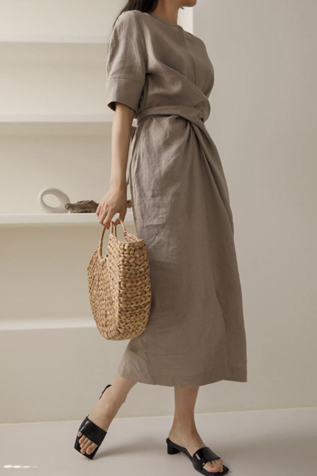 Robe Midi en Lin | Détail Noué à la Taille | Minimalisme Élégant
