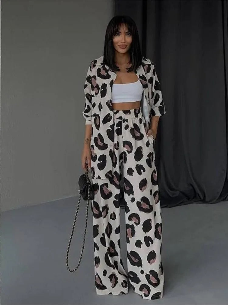 Ensemble Deux Pièces Imprimé Léopard | Audacieux et Fluide | Look Tendance Décontracté