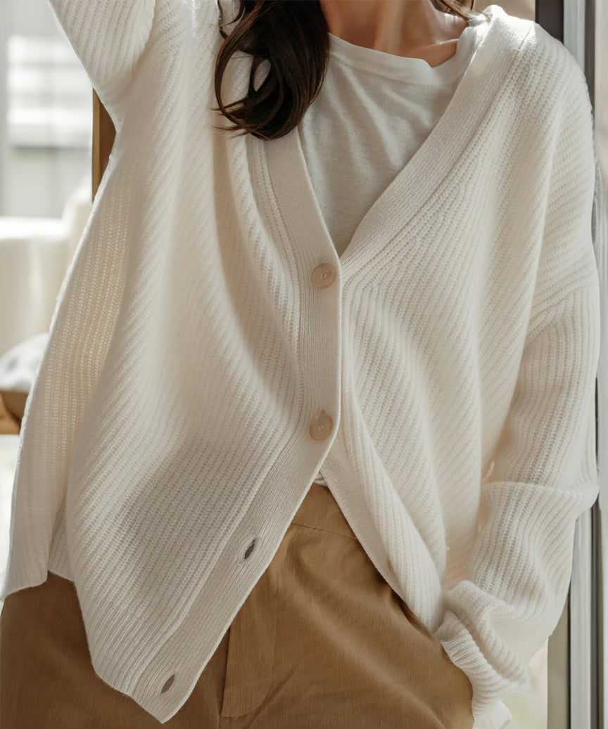 Cardigan en Maille Oversize | Confort & Élégance | Pièce Indispensable