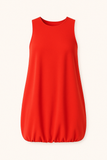 Robe Trapèze à Ourlet Bouffant | Silhouette Épurée | Touche de Couleur Audacieuse