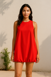 Robe Trapèze à Ourlet Bouffant | Silhouette Épurée | Touche de Couleur Audacieuse