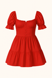 Robe Courte à Encolure Carrée et Corset | Rouge | Féminine, Ajustée et Romantique