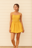 Robe Courte à Ourlet Bouffant Smockée | Jaune | Légère, Ludique et Lumineuse