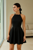 Robe Courte Évasée à Col Halter | Élégante | Structurée et Féminine