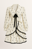 Robe Courte à Volants et Nœud Manches Longues | Élégante | Sophistication Enjouée