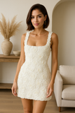 Robe Mini Texturée | Coupe Structurée | Audacieuse et Élégante