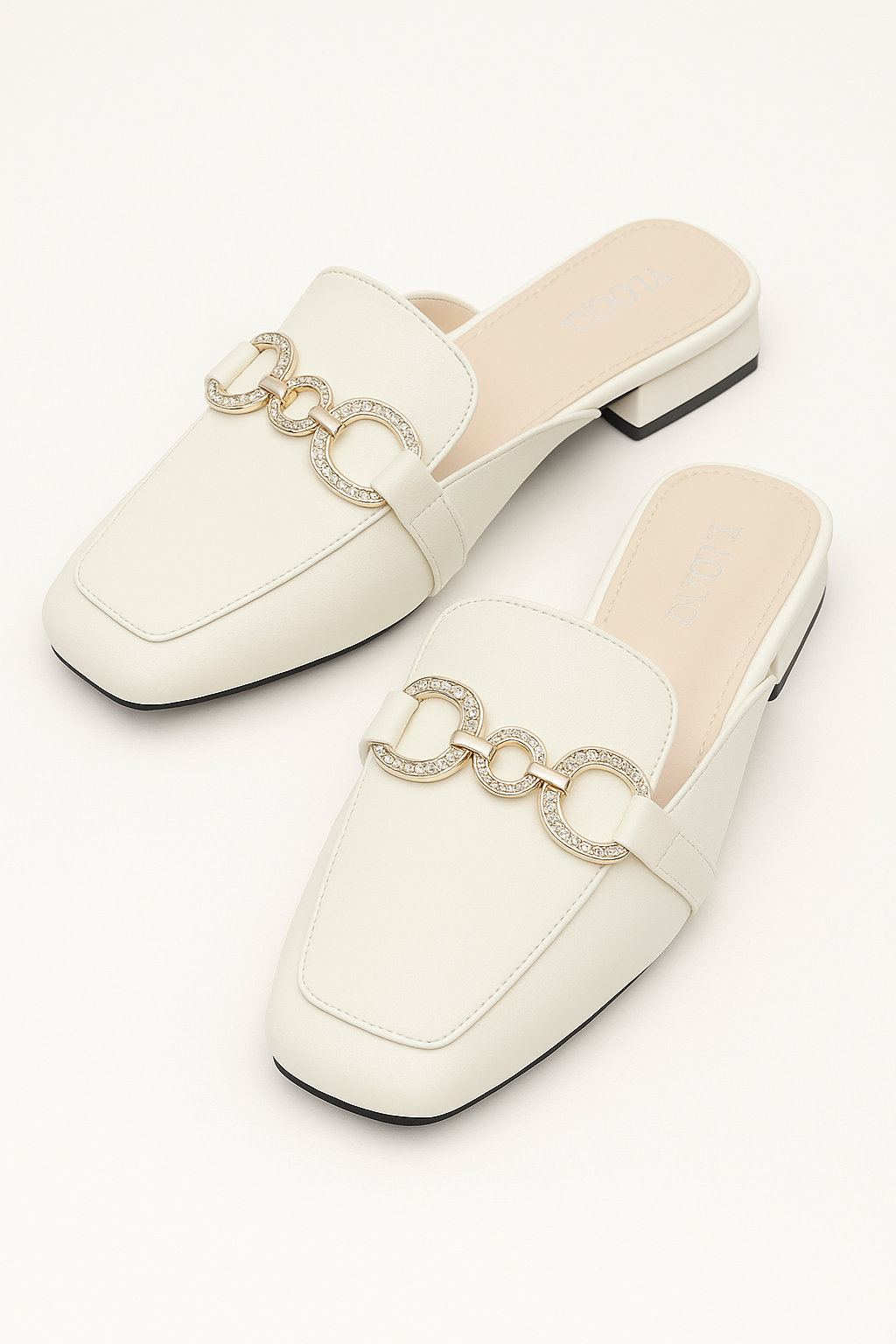 Mocassins Ouverts | Chaîne Ornée | Élégants & Confortables