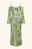 Robe Longue Satinée Fleurie avec Châle Coordonné | Rêve d’Été Élégant | Parfaite pour les Garden Parties et Soirées au Coucher du Soleil