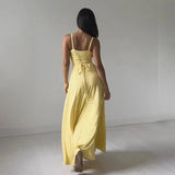 Robe Longue en Satin | Col Bénitier | Silhouette Élégante et Fluide