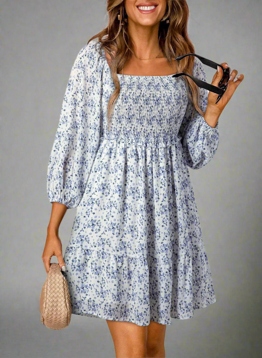 Robe Courte Smockée Fleurie | Douce | Romantique et Légère