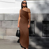 Robe Longue Épaule Dénudée | Marron | Élégance Minimaliste et Moderne