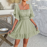 Robe Courte à Taille Empire | Volants Romantiques | Coupe Douce et Féminine
