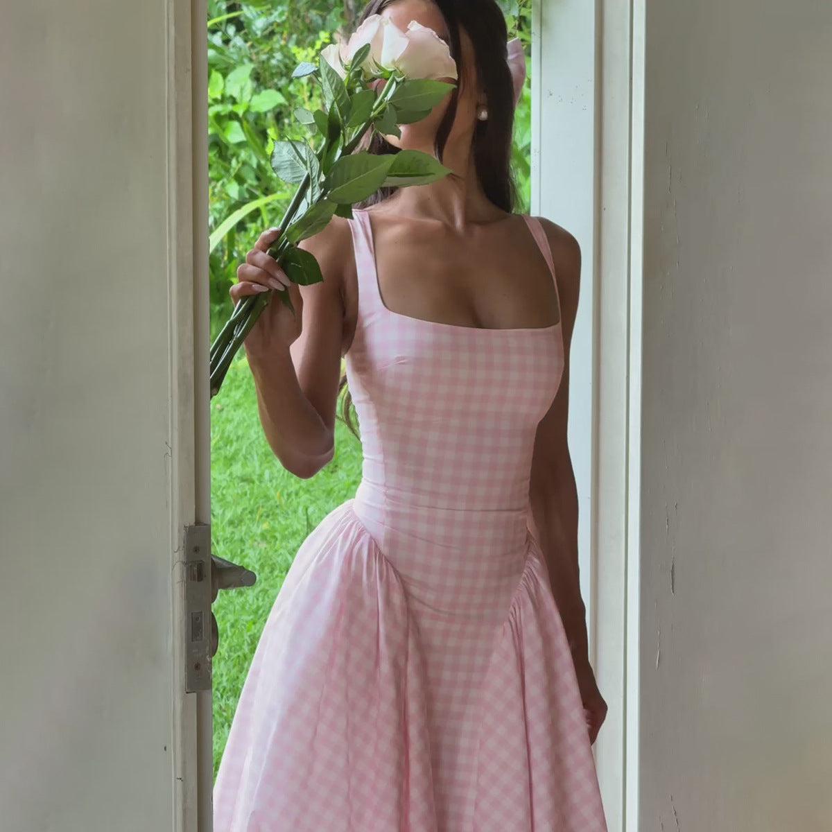Robe Midi à Carreaux Col Carré | Enjouée | Charme Sans Effort