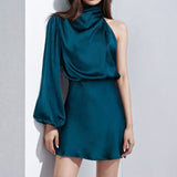Robe Satinée Asymétrique | Élégance Drapée | Finition Brillante Luxe