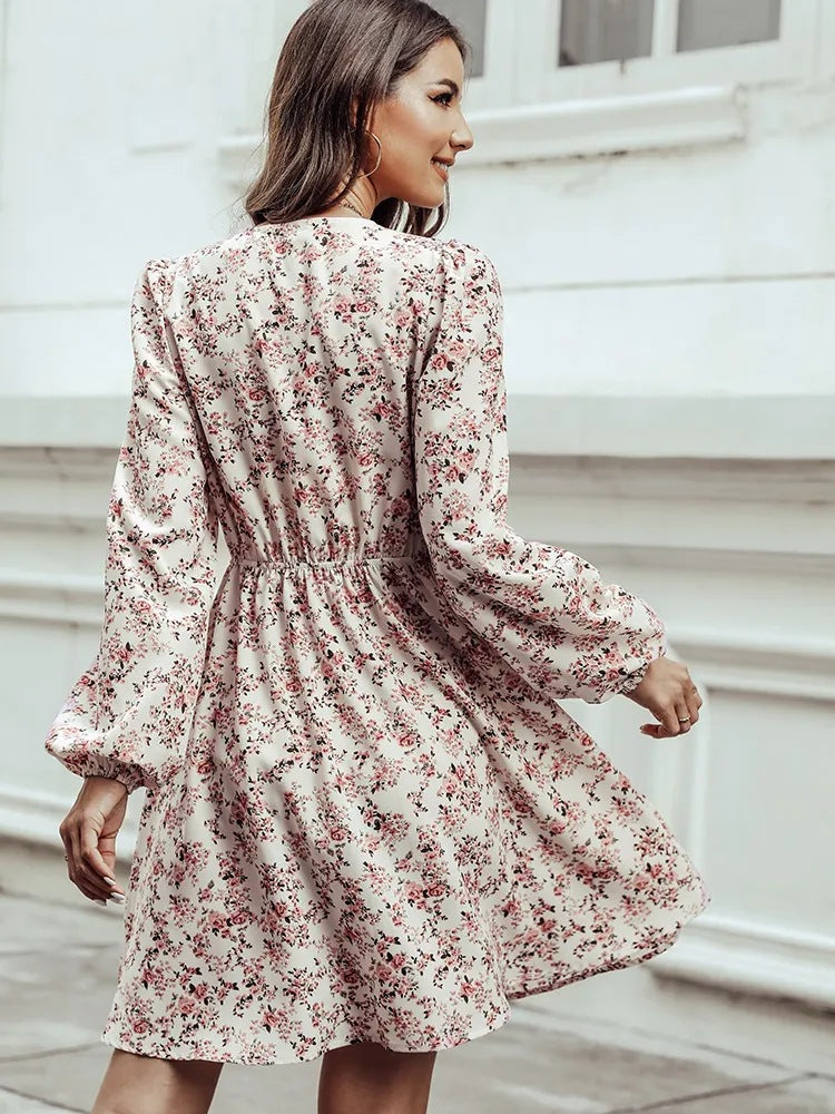 Robe Courte Fleurie à Col en V | Légère et Féminine | Parfaite pour les Balades et Sorties Décontractées