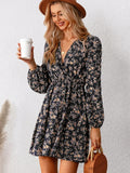 Robe Courte Fleurie à Col en V | Légère et Féminine | Parfaite pour les Balades et Sorties Décontractées