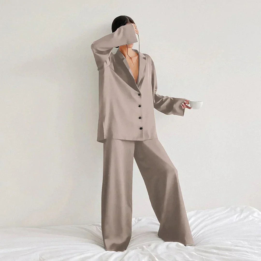Ensemble Lounge en Satin | Fluidité Soyeuse | Confort Minimaliste de Luxe