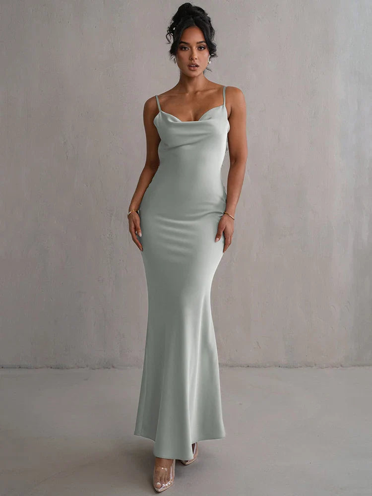 Robe Longue Satinée | Vert Clair | Décolleté Drapé Élégant