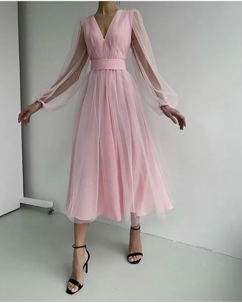 Robe Midi en Tulle | Élégance Transparente | Romantique & Raffinée