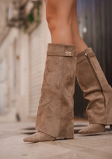 Bottes Hautes en Suédine avec Revers | Élégance Khaki | Style Structuré