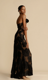 Robe de Soirée Longue Asymétrique | Transparence Florale | Élégance Sculptée