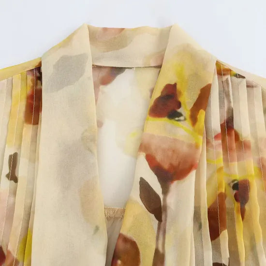 Blouse en mousseline fleurie avec nœud | Multicolore | Élégance florale et légère