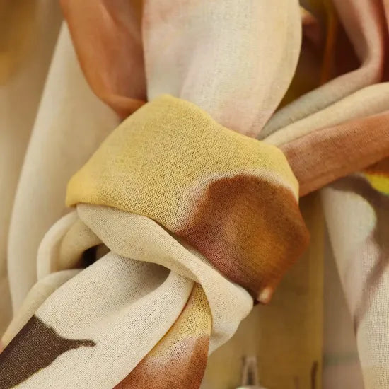 Blouse en mousseline fleurie avec nœud | Multicolore | Élégance florale et légère