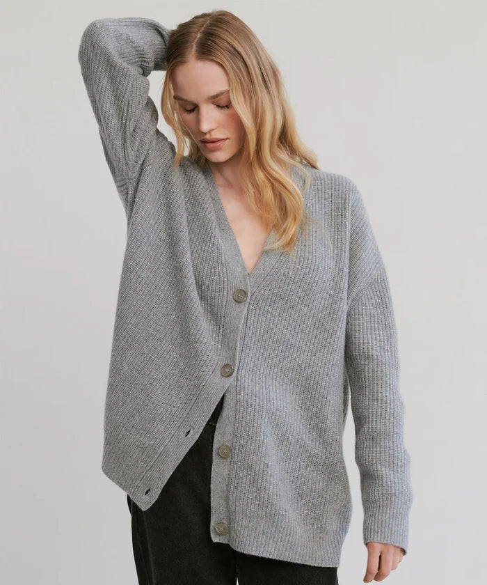 Gilet en Maille Côtelée | Douillet et Minimaliste | Incontournable du Quotidien