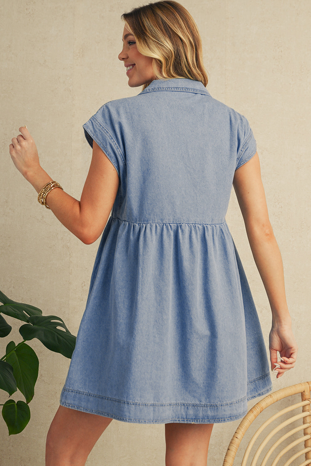 Robe Courte en Denim | Bleu Beau | Légère et Décontractée