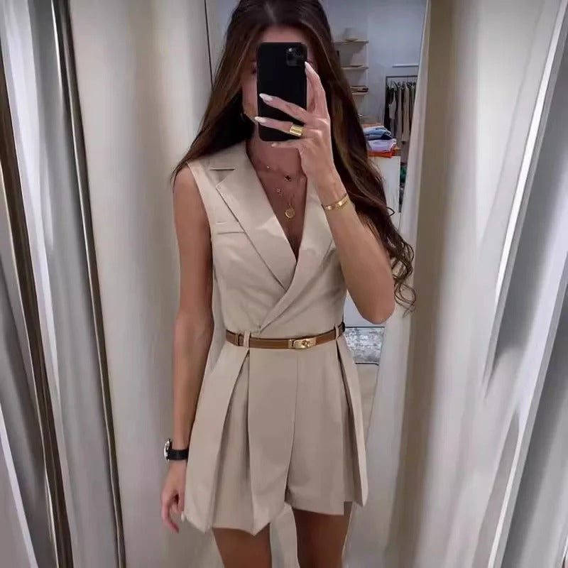 Combinaison Tailleur Sans Manches | Taille Cintrée | Col Revers Croisé | Silhouette Structurée
