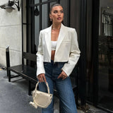 Blazer Court Femme | Col Tailleur Structuré | Coupe Épurée | Style Moderne Polyvalent