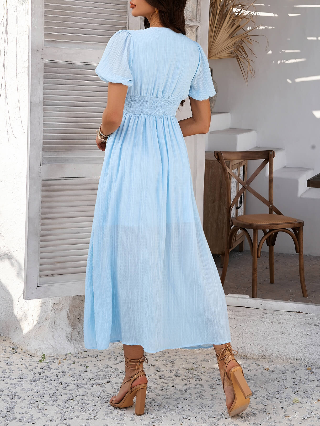 Robe Midi Plissée à Boutons | Chic Estival | Élégance Légère