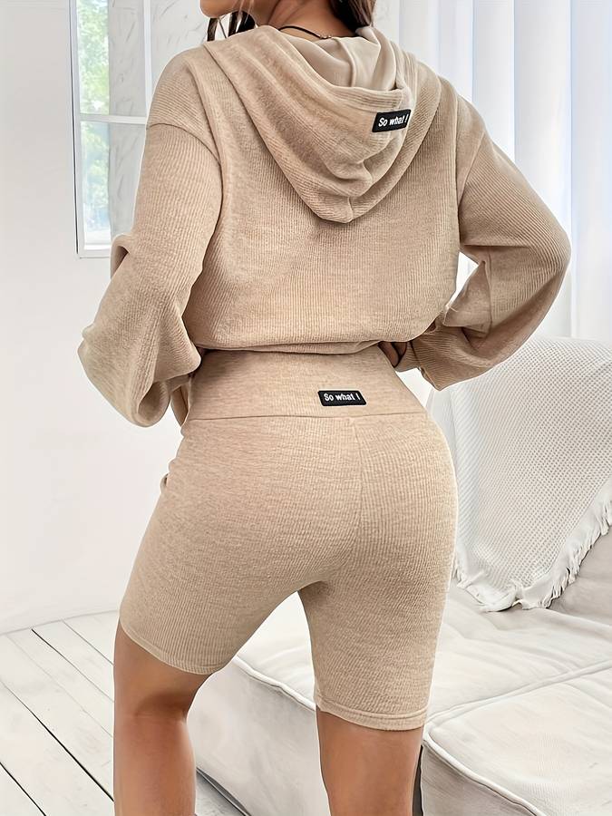 Ensemble Sweat à Capuche & Short Côtelé | Confort & Style | Loungewear Tendance