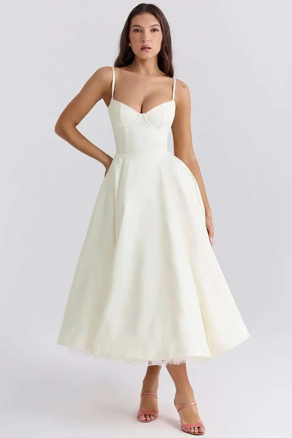 Robe midi évasée | Coupe bustier | Bretelles fines | Élégance intemporelle
