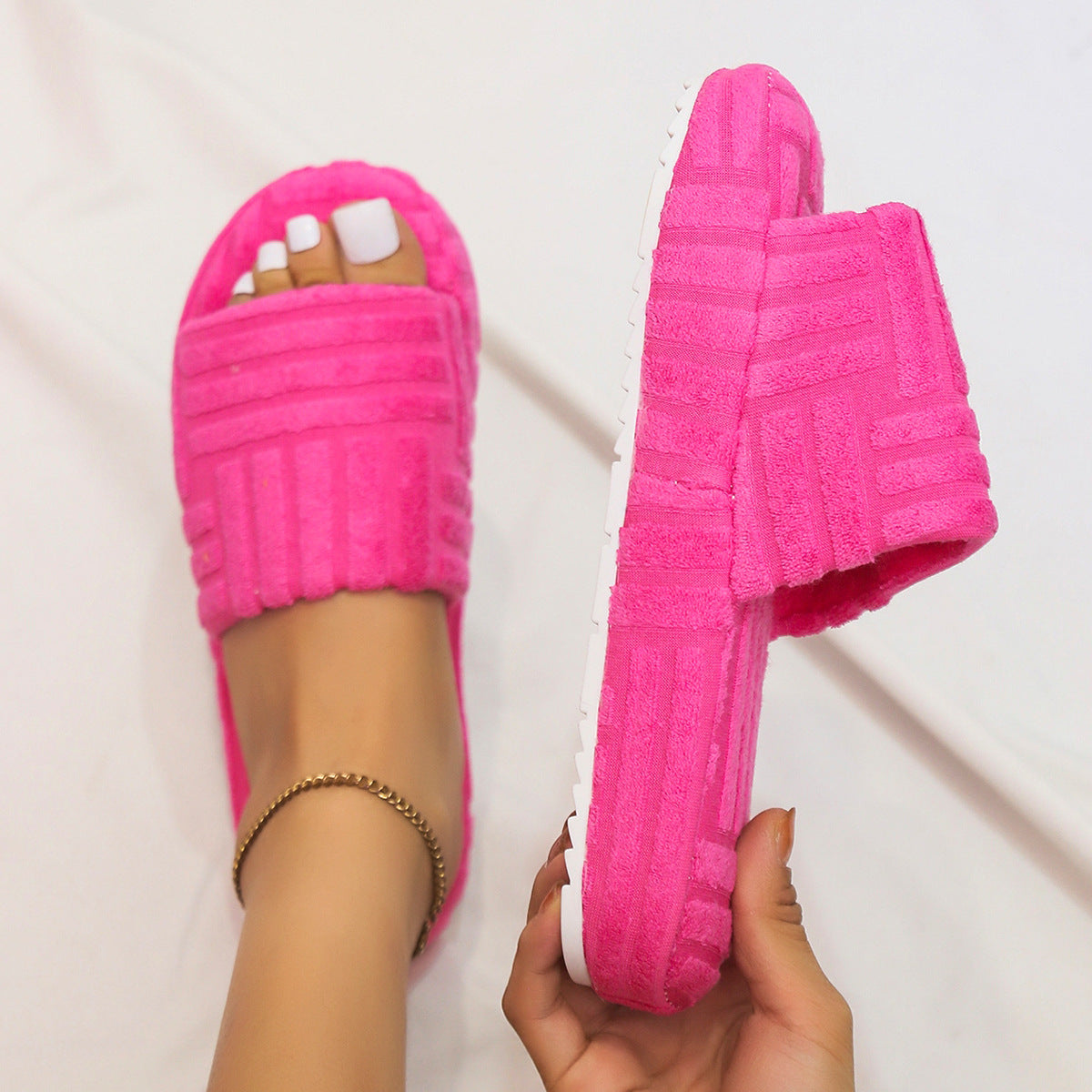 Chaussons en Éponge Douce | Confortables | Ultra-Doux & Stylés