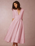 Robe Midi Évasée Élégante | Décolleté Plongeant | Silhouette Féminine et Intemporelle