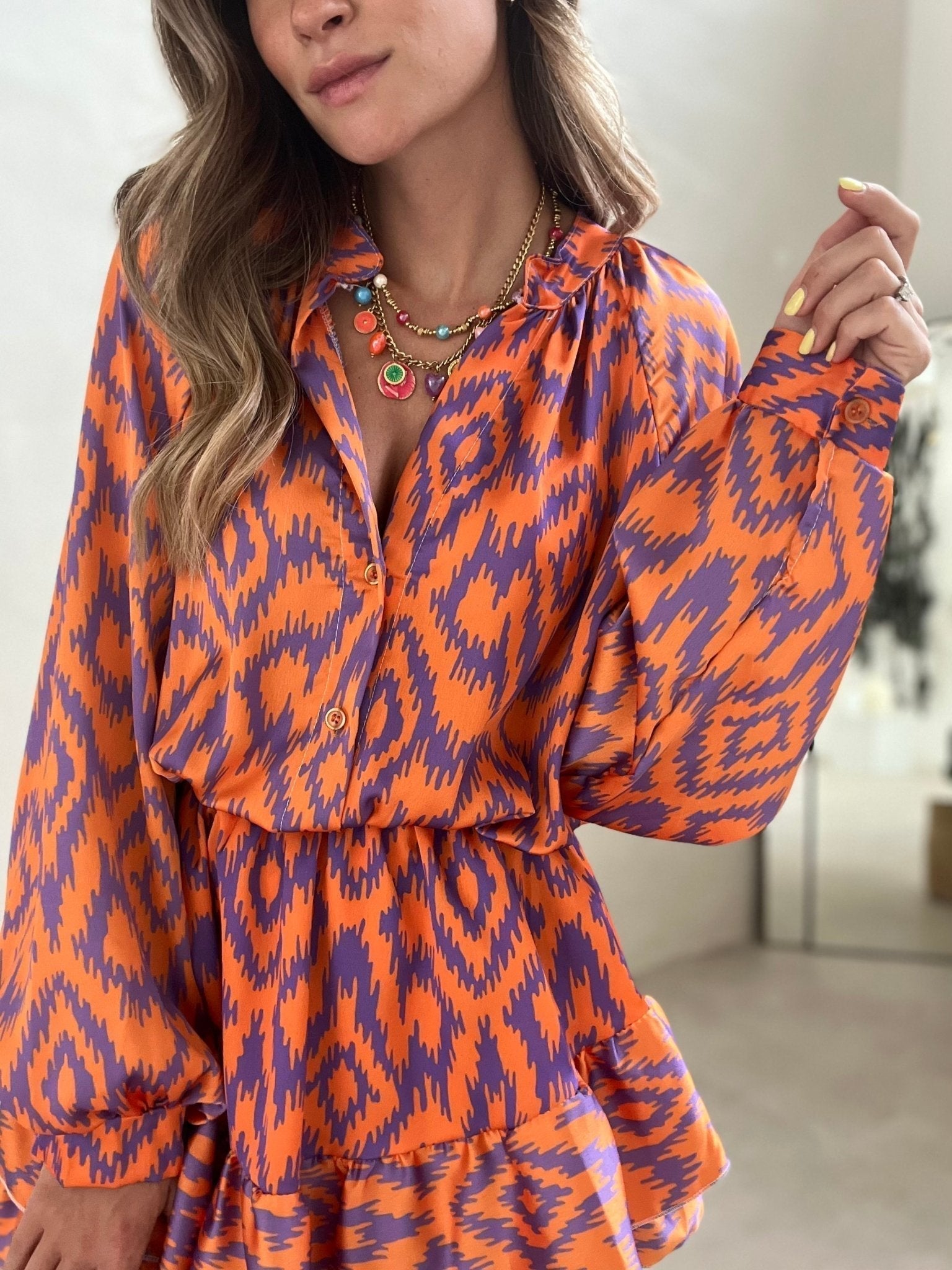 Robe Chemise Imprimée Bohème | Vibrante & Chic | Look Audacieux et Tendance