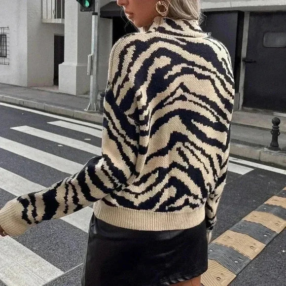 Pull Tricoté Imprimé Zèbre | Audacieux & Tendance | Mode Statement