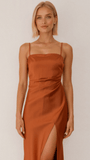 Robe Longue en Satin | Bretelles Fines | Élégante et Fluide