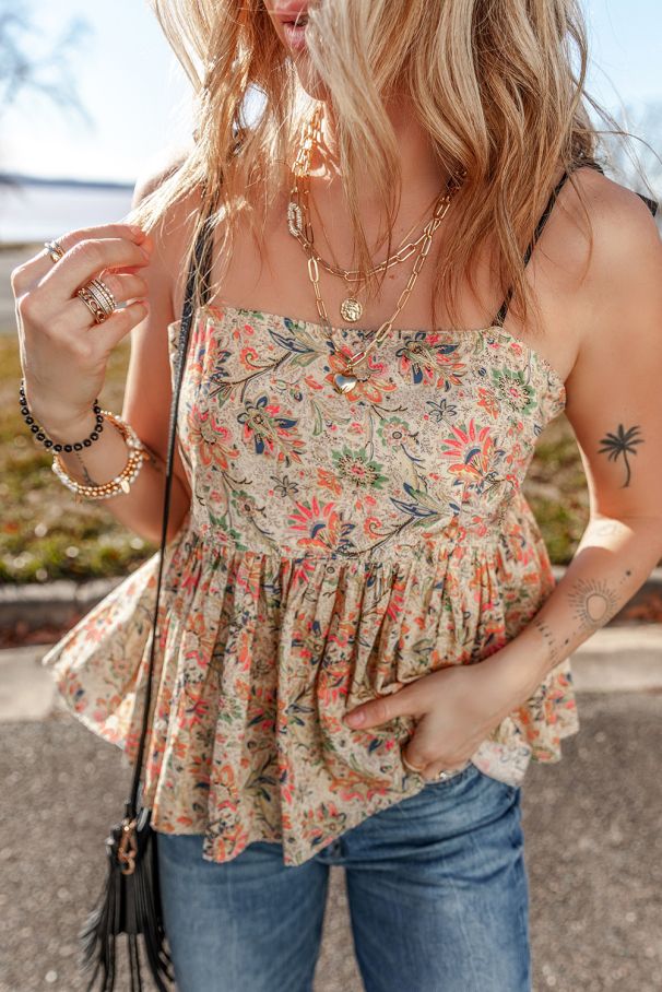 Top Camisole à Volants Fleuri | Romance Bohème | Parfait pour les Journées Ensoleillées et Détentes Estivales