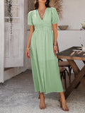 Robe Midi Plissée à Boutons | Chic Estival | Élégance Légère