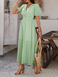 Robe Midi Plissée à Boutons | Chic Estival | Élégance Légère
